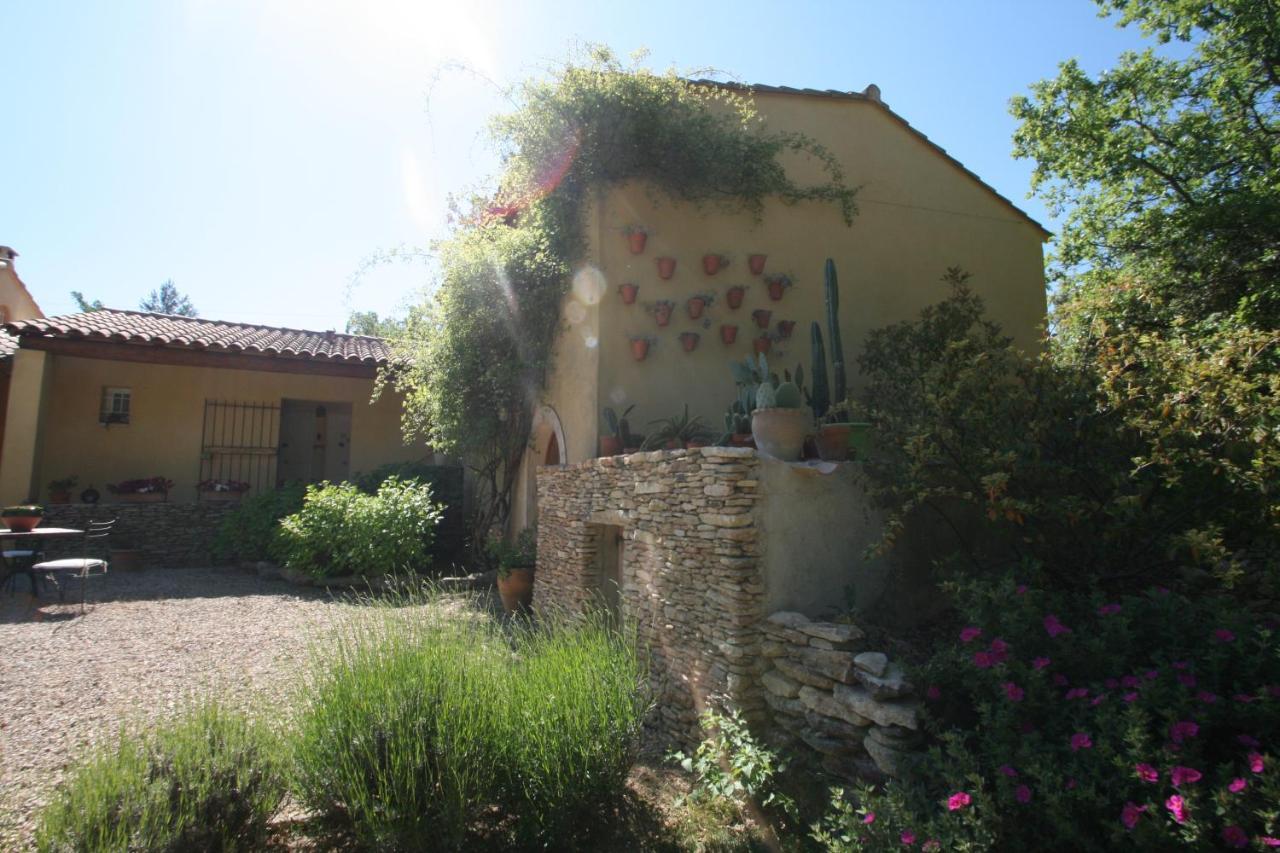 Le Mas Des Pierres Blanches Bed & Breakfast Venasque Luaran gambar