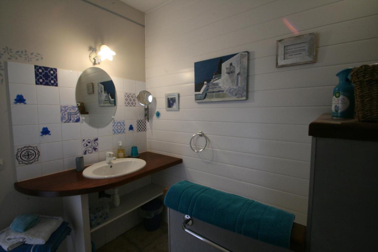 Le Mas Des Pierres Blanches Bed & Breakfast Venasque Luaran gambar